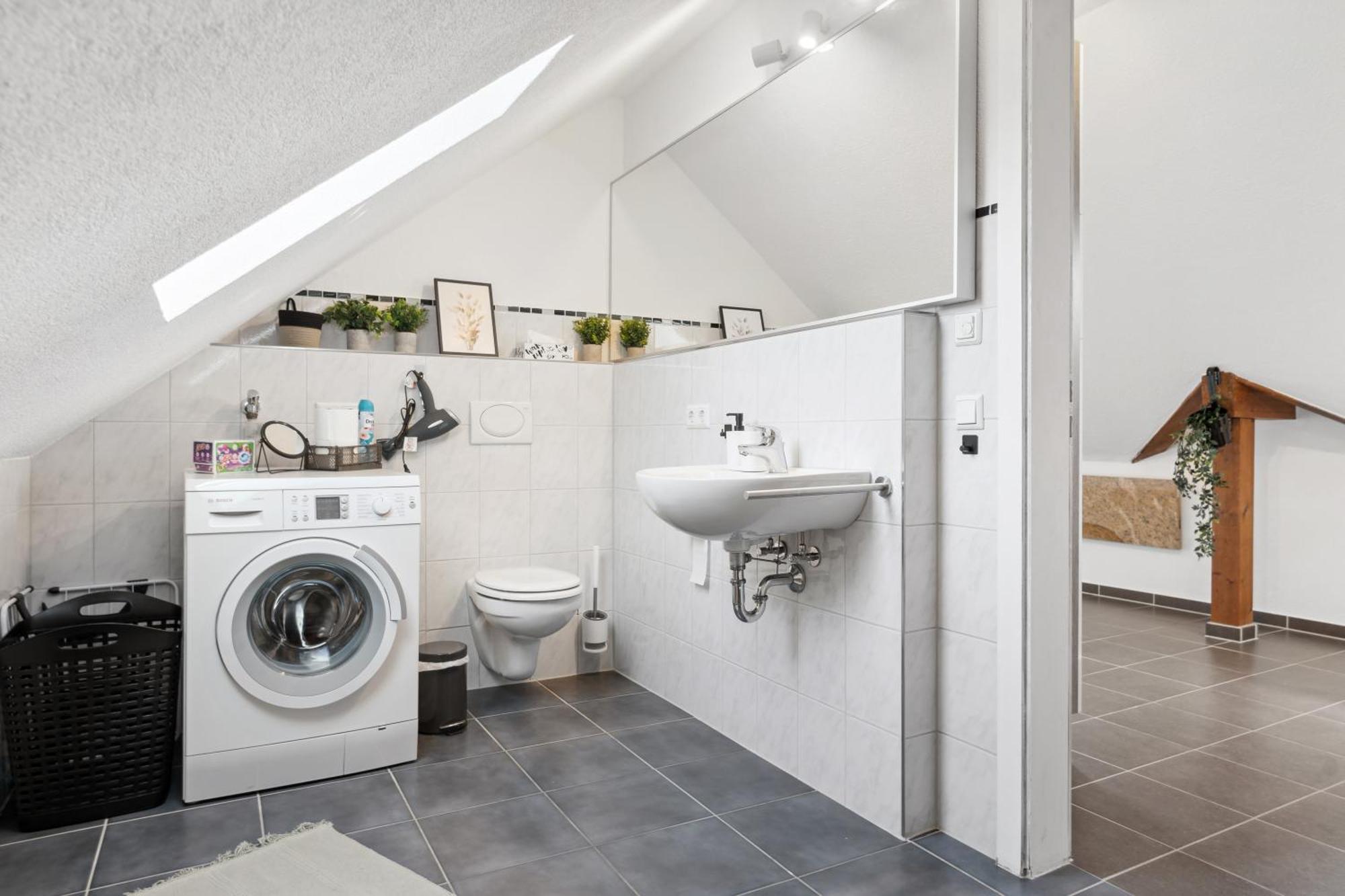 Ferienwohnung Greta in Friedrichshafen am Bodensee Zimmer foto