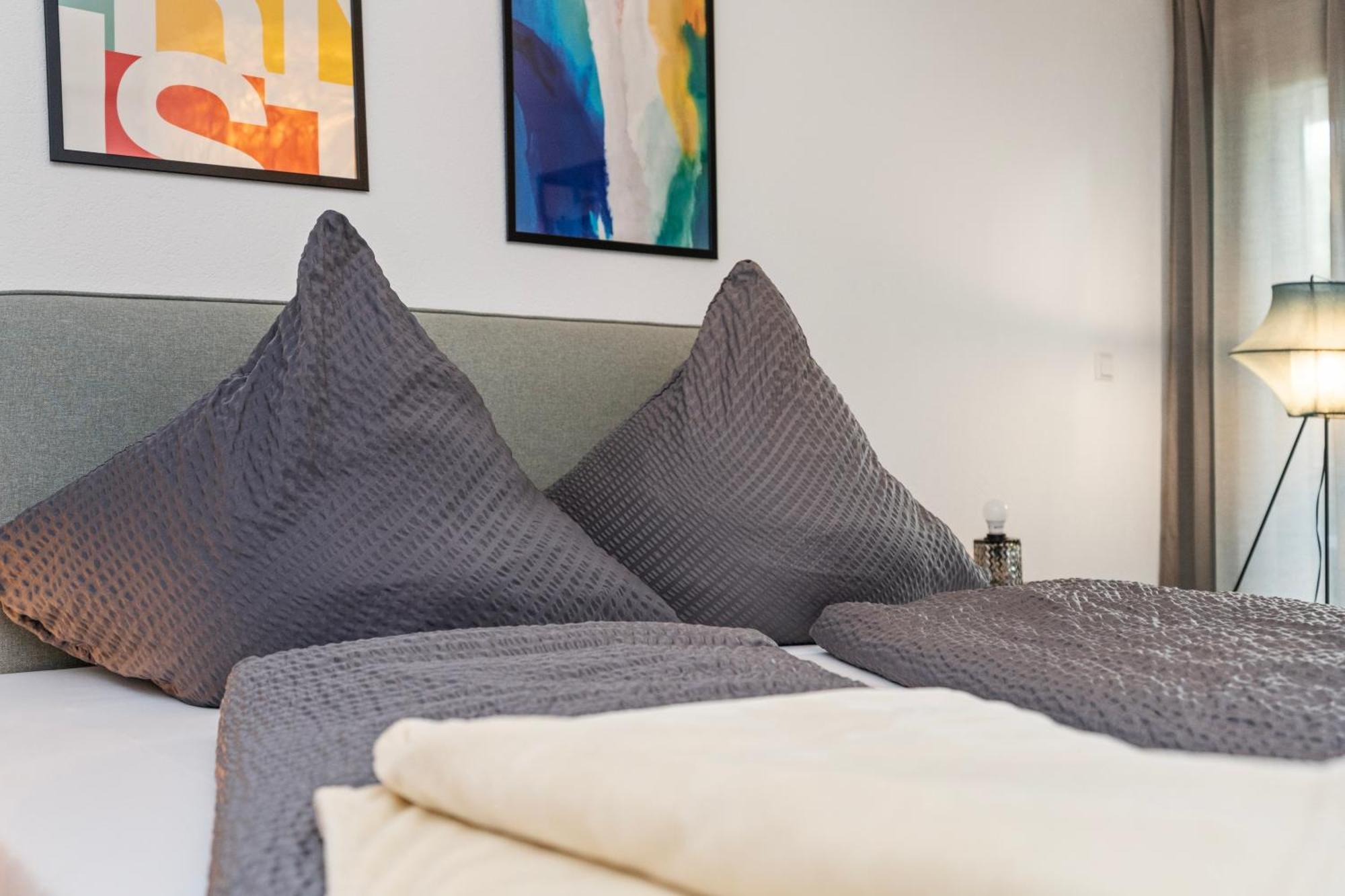 Ferienwohnung Greta in Friedrichshafen am Bodensee Zimmer foto